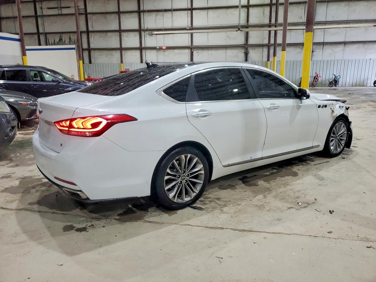 2015 Hyundai Genesis 3.8L - Фото 3