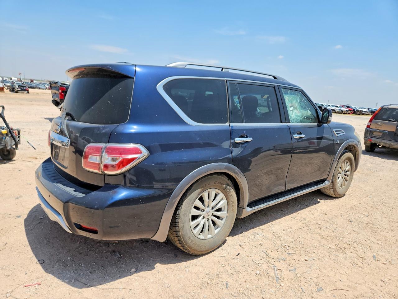2017 Nissan Armada Sv - Image 3