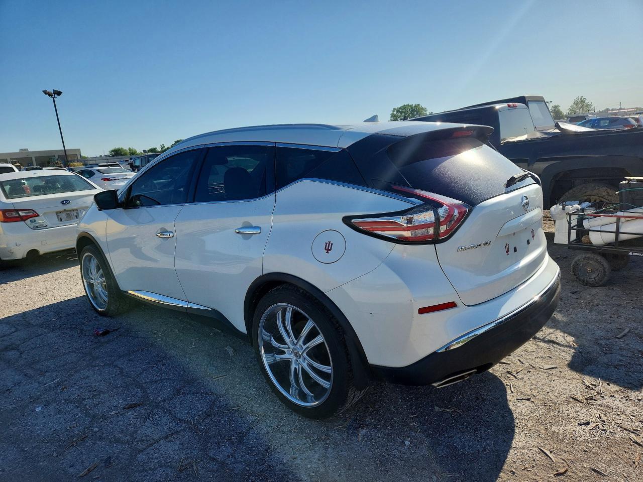 2015 Nissan Murano Platinum - Image 2