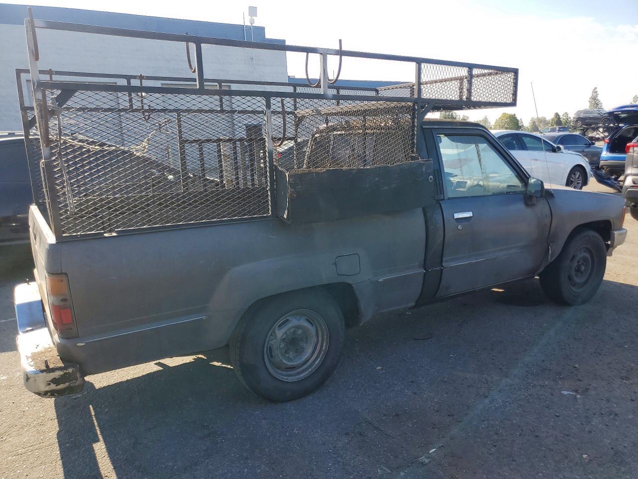 1988 Toyota Pickup Base - Image 3