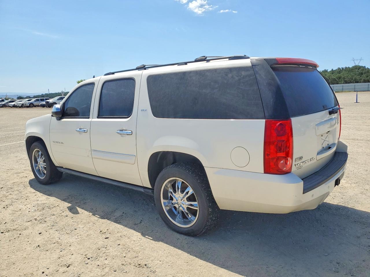 2008 GMC Yukon Xl K1500 - Фото 2