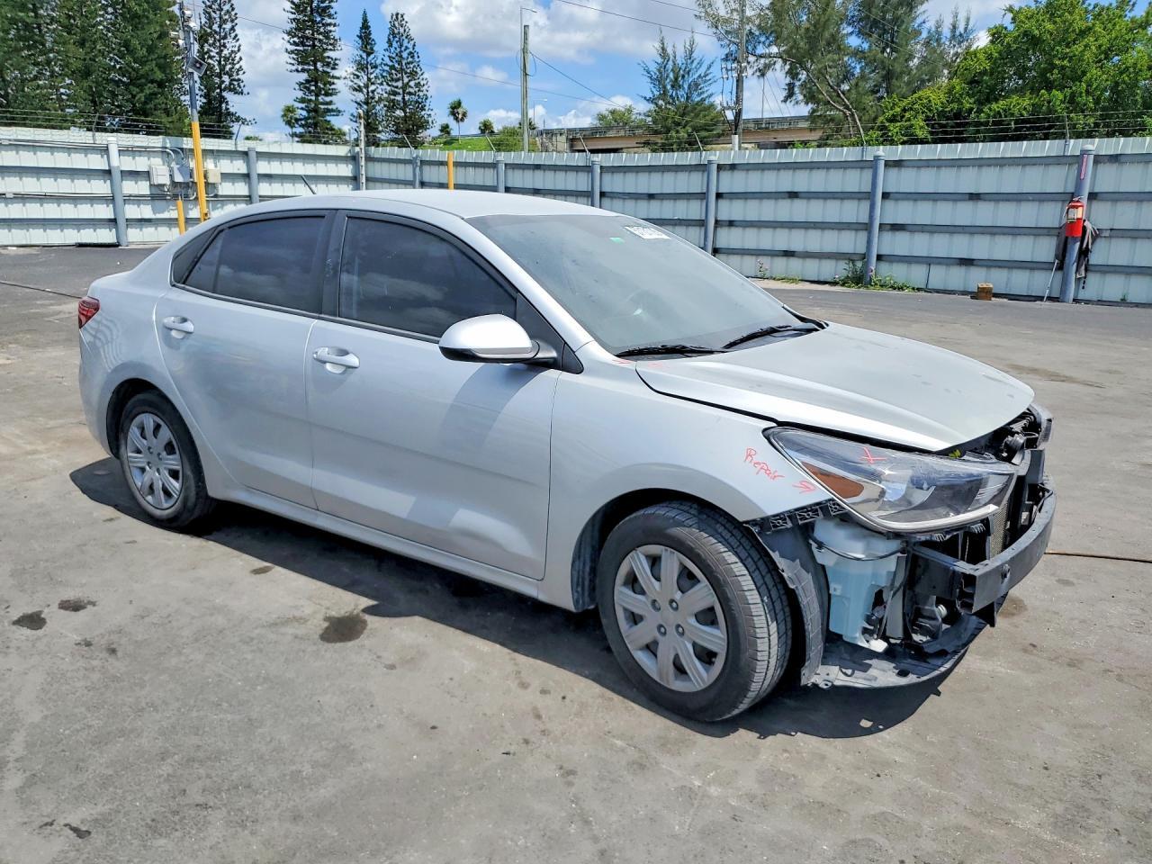 2023 Kia Rio Lx - Image 4