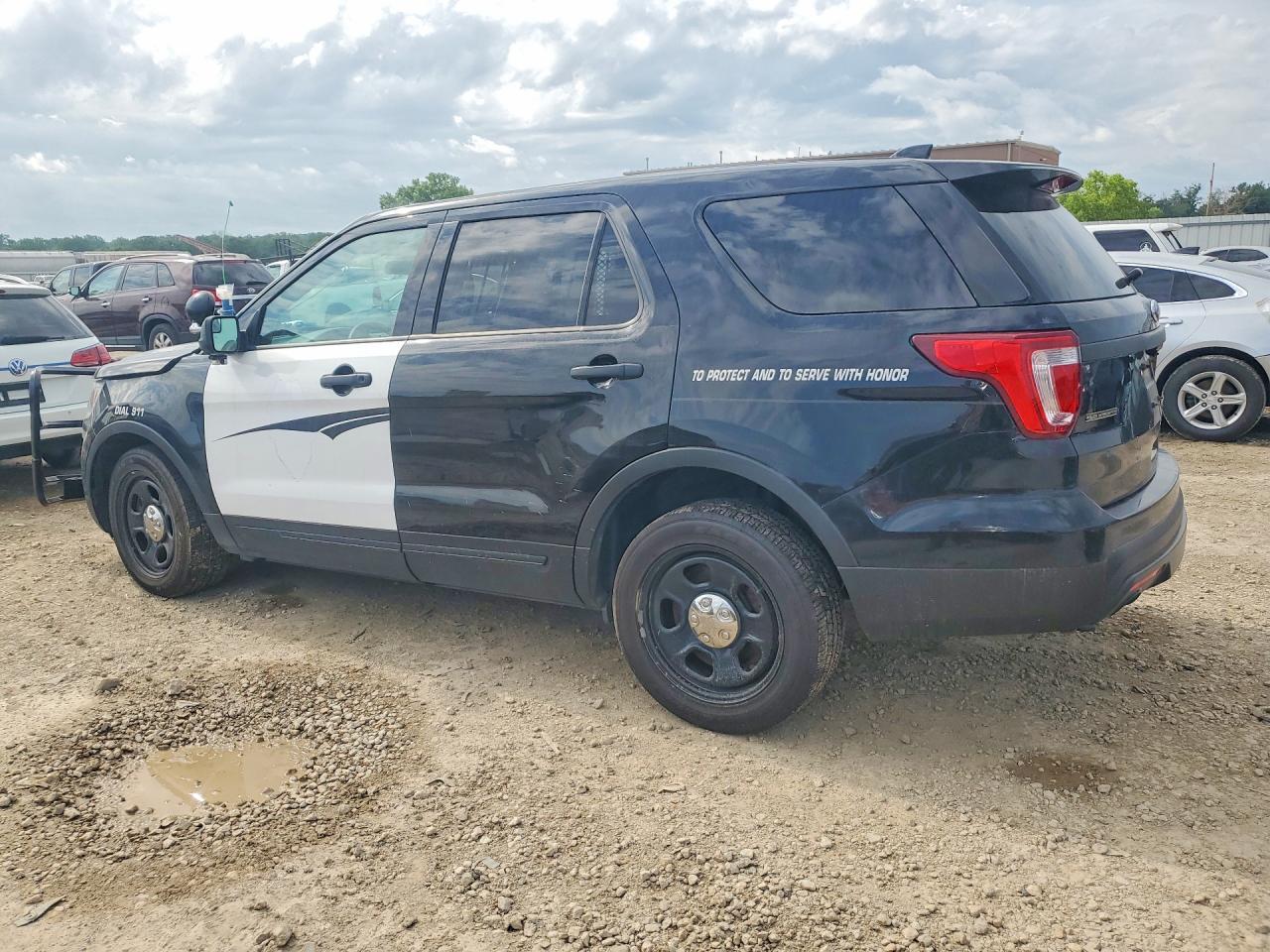 2017 Ford Explorer Police Interceptor - Фото 2