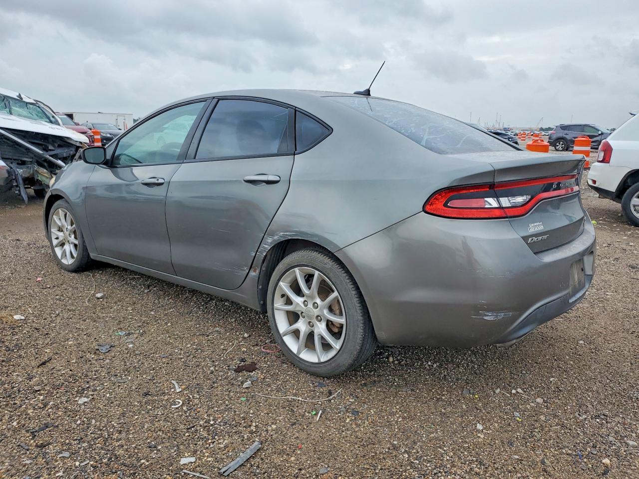 2013 Dodge Dart Sxt - Image 2