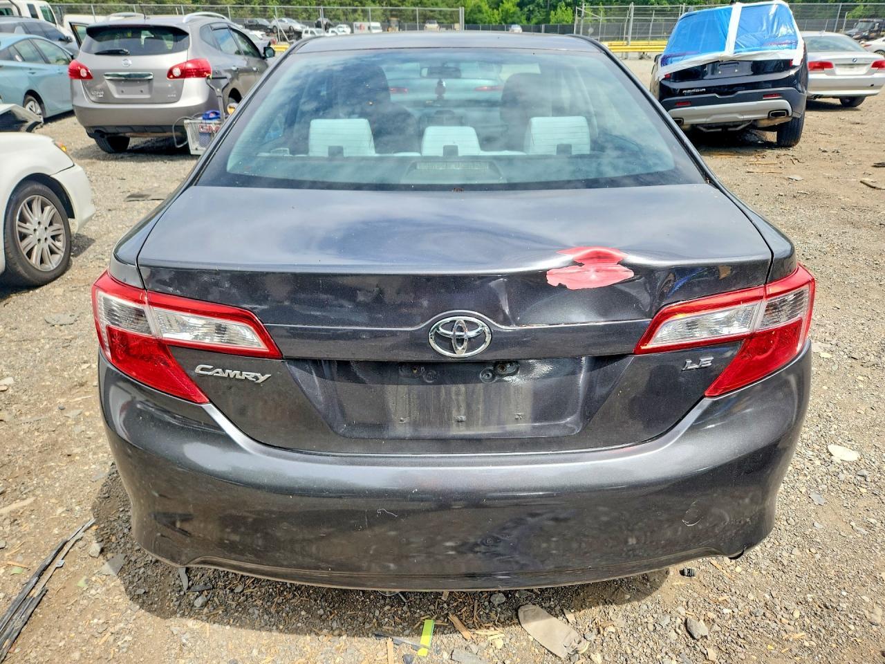 2012 Toyota Camry Le - Фото 6
