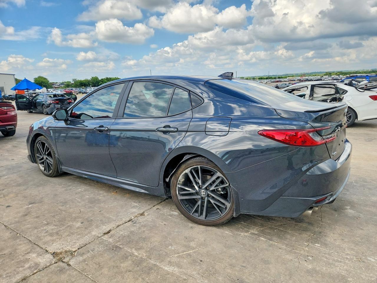 2025 Toyota Camry Xse - Фото 2