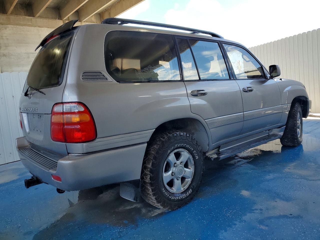 2001 Toyota Land Cruiser Base - Image 3