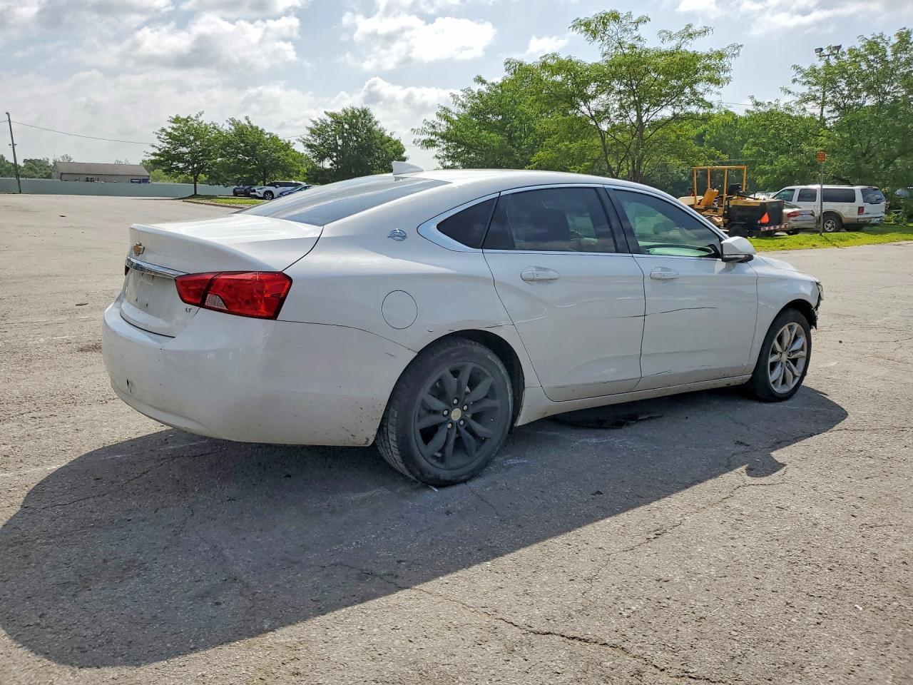 2018 Chevrolet Impala Lt - Фото 3