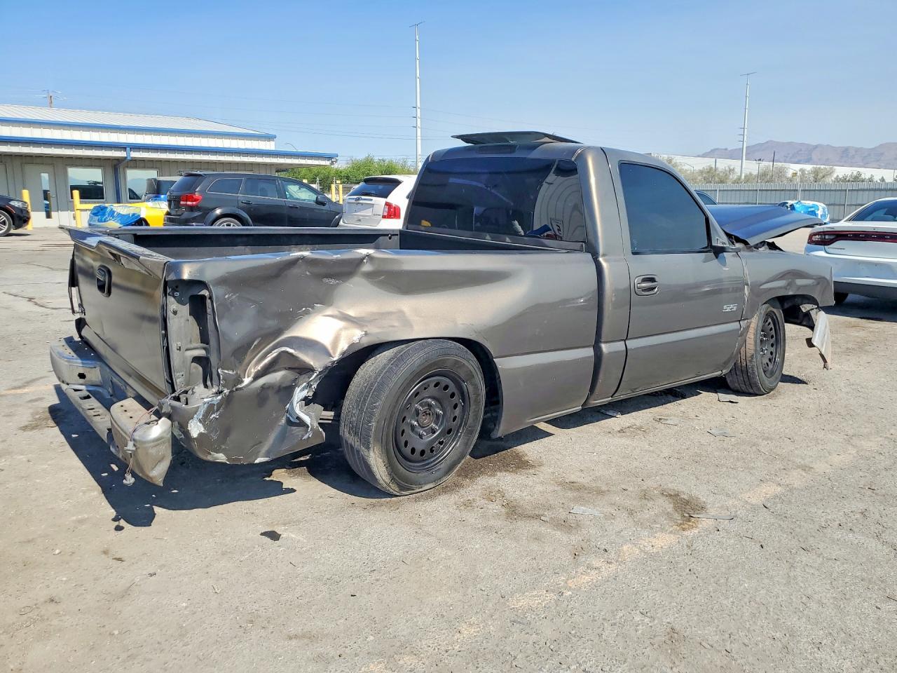 2000 Chevrolet Silverado C1500 - Фото 3