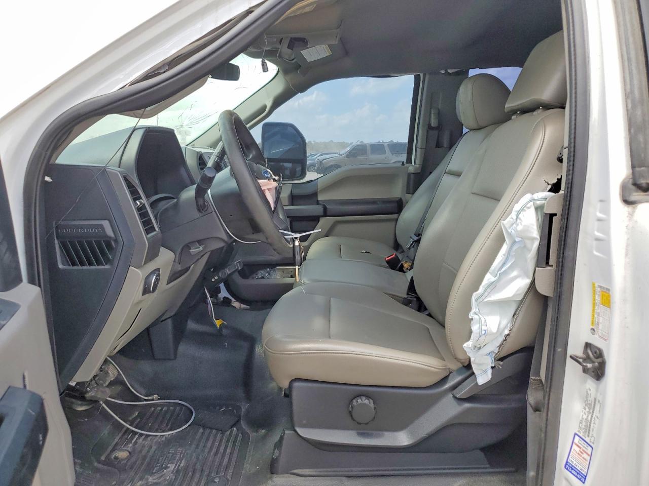 2021 Ford F250 Super Duty - Фото 7