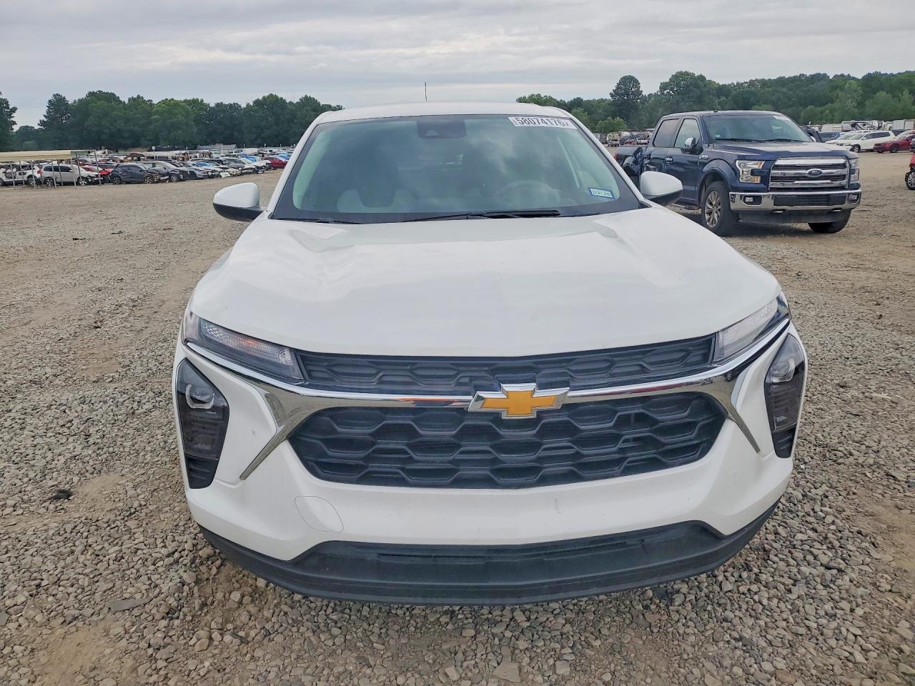 2025 Chevrolet Trax Ls - Image 5