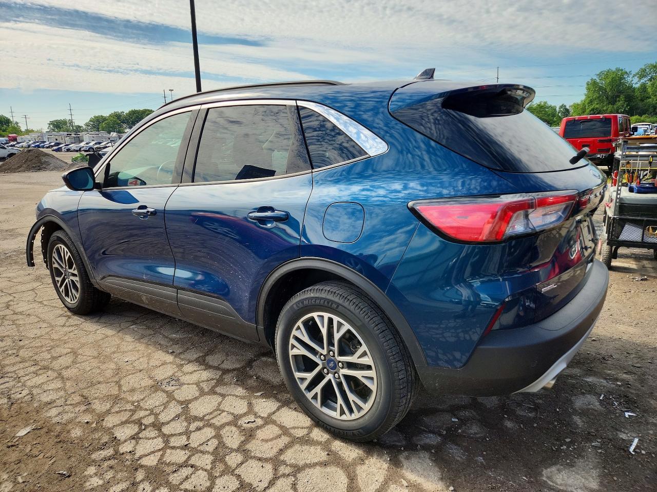 2020 Ford Escape Sel - Фото 2