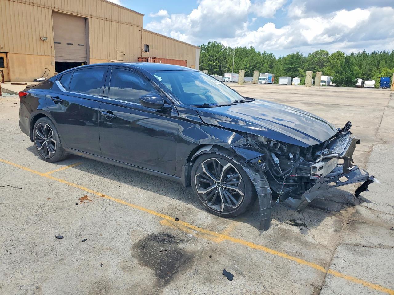 2023 Nissan Altima Sr - Image 4