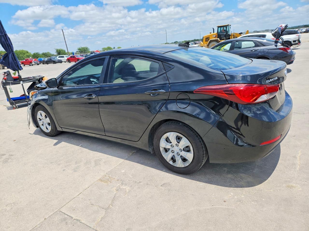 2016 Hyundai Elantra Se - Фото 2