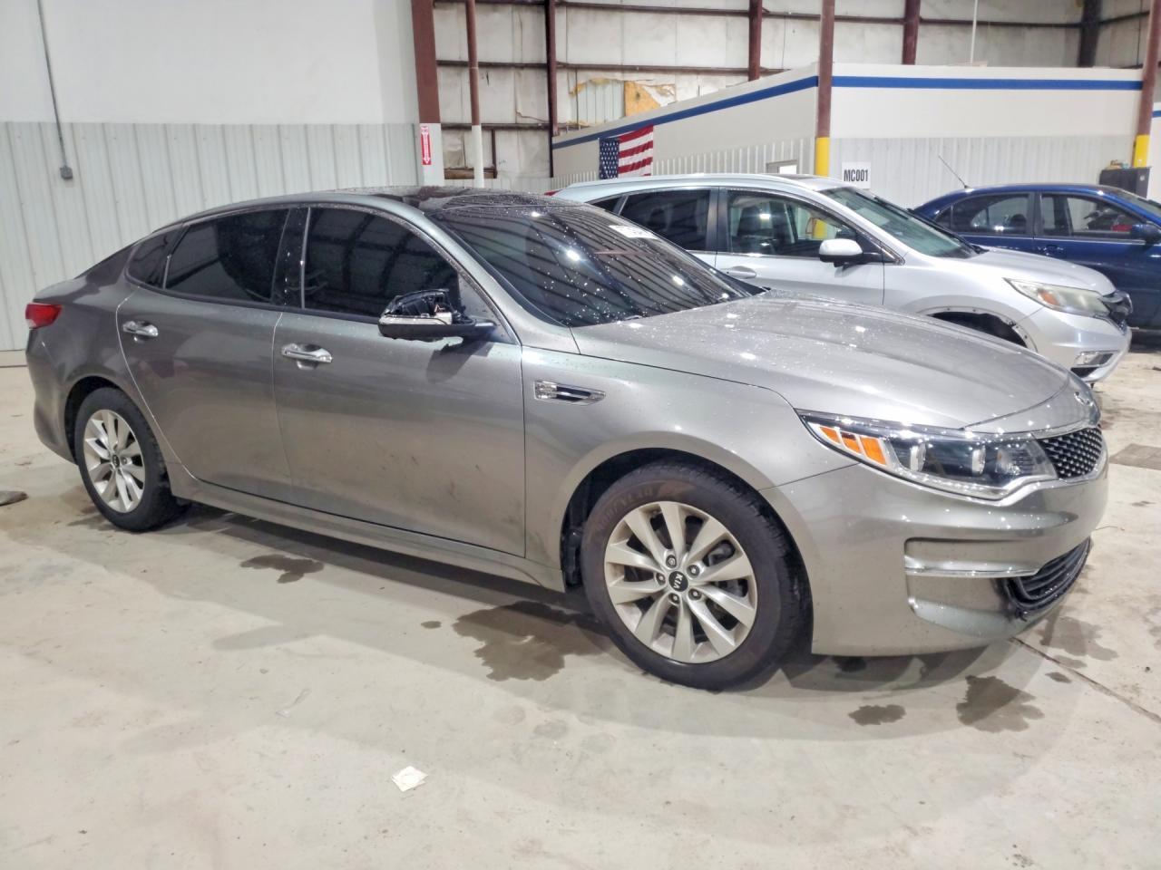 2016 Kia Optima Ex - Image 4