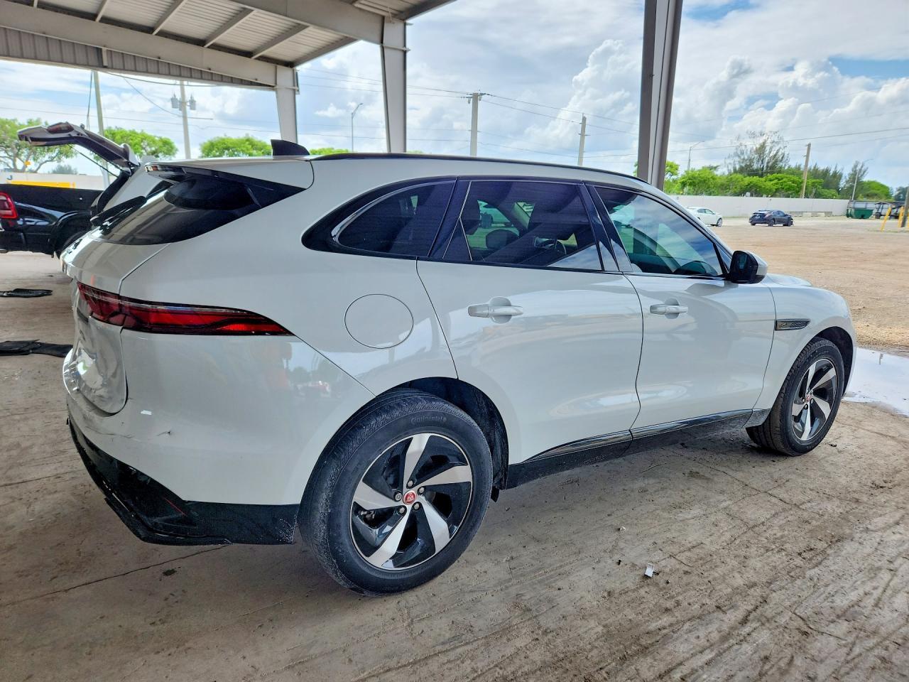 2023 Jaguar F-Pace S - Фото 3