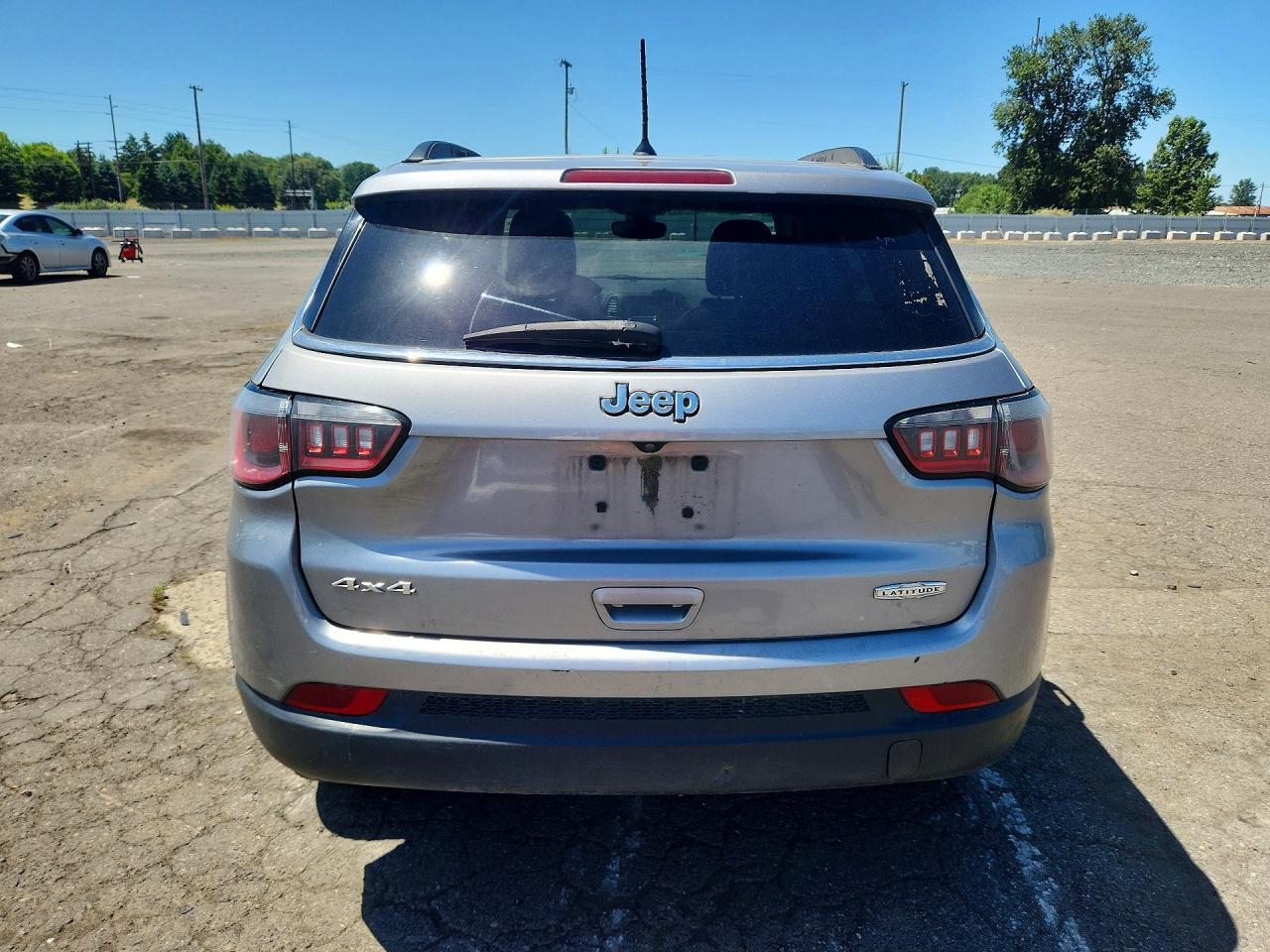 2017 Jeep Compass Latitude - Image 6