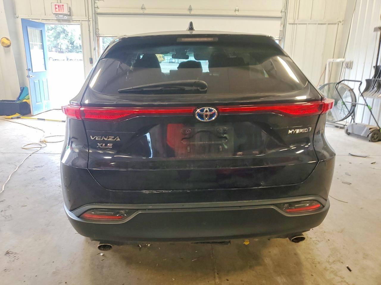2021 Toyota Venza Le - Фото 6