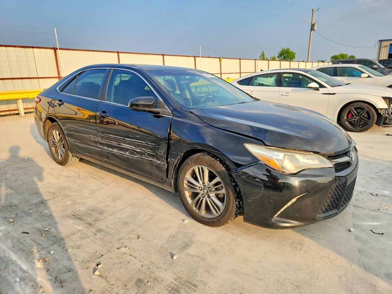 2017 Toyota Camry Se - Фото 4