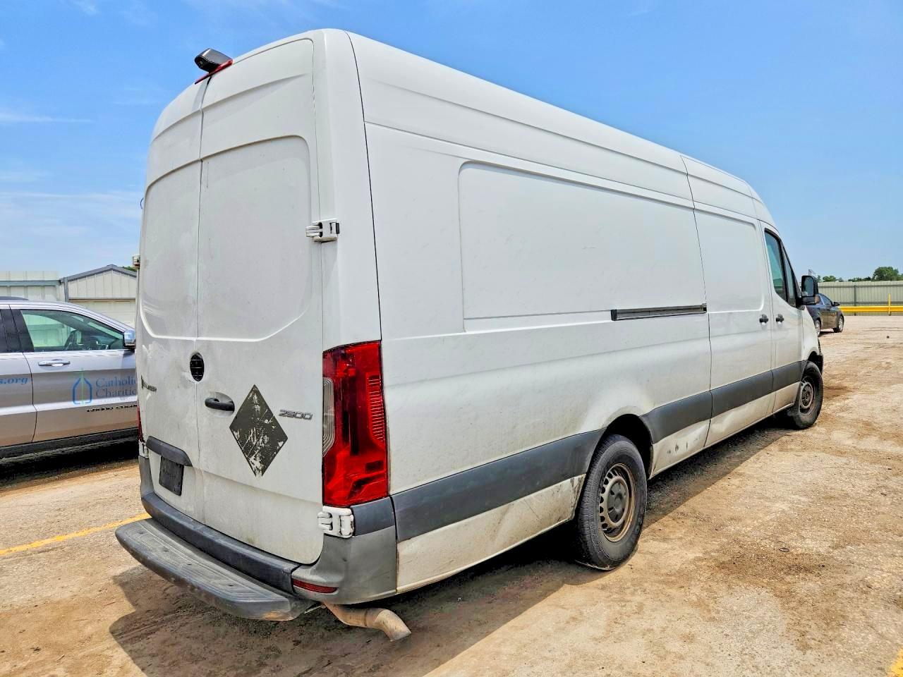 2021 Mercedes-Benz Sprinter 2500 - Image 3