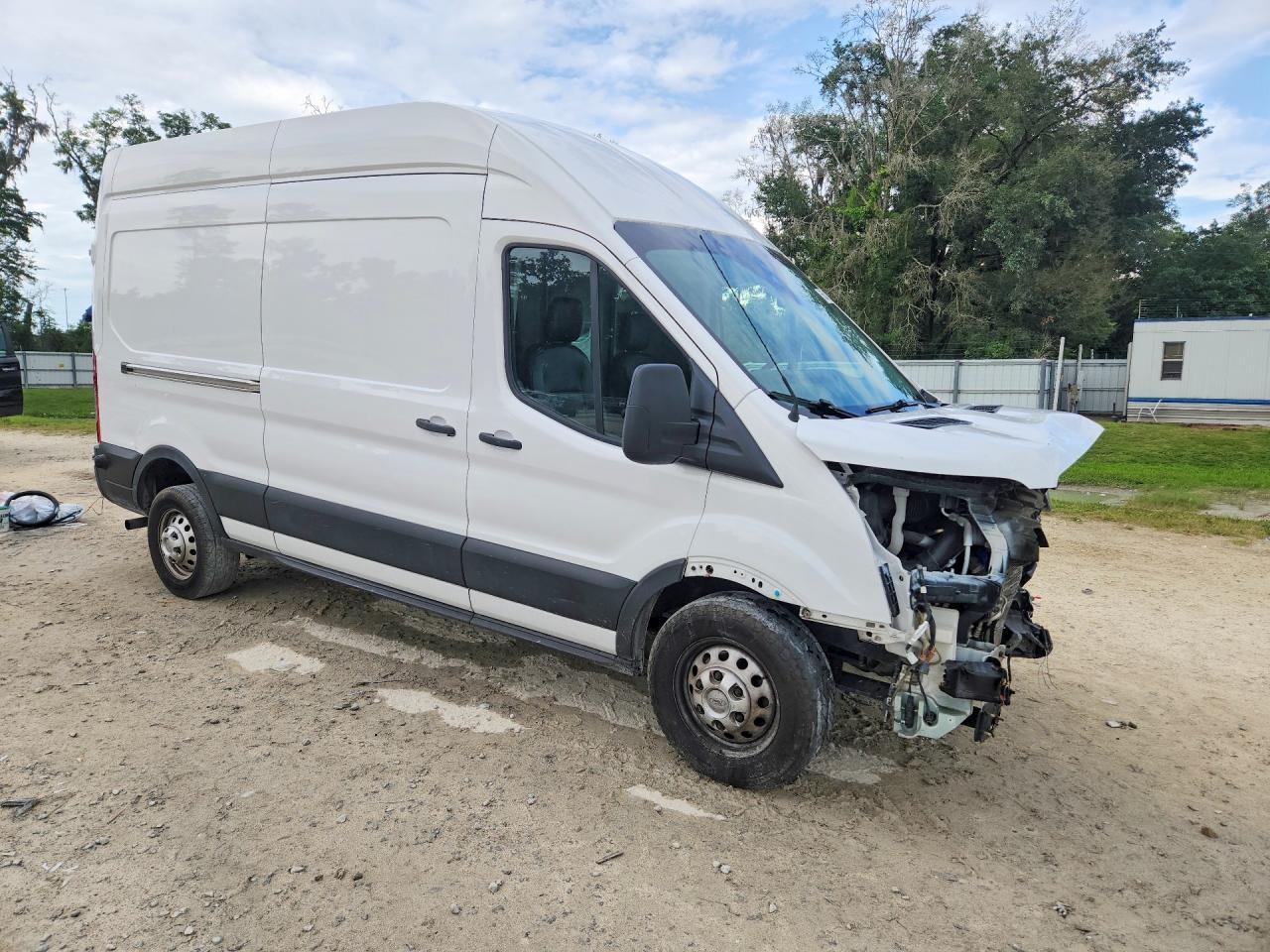 2023 Ford Transit T-250 - Image 4
