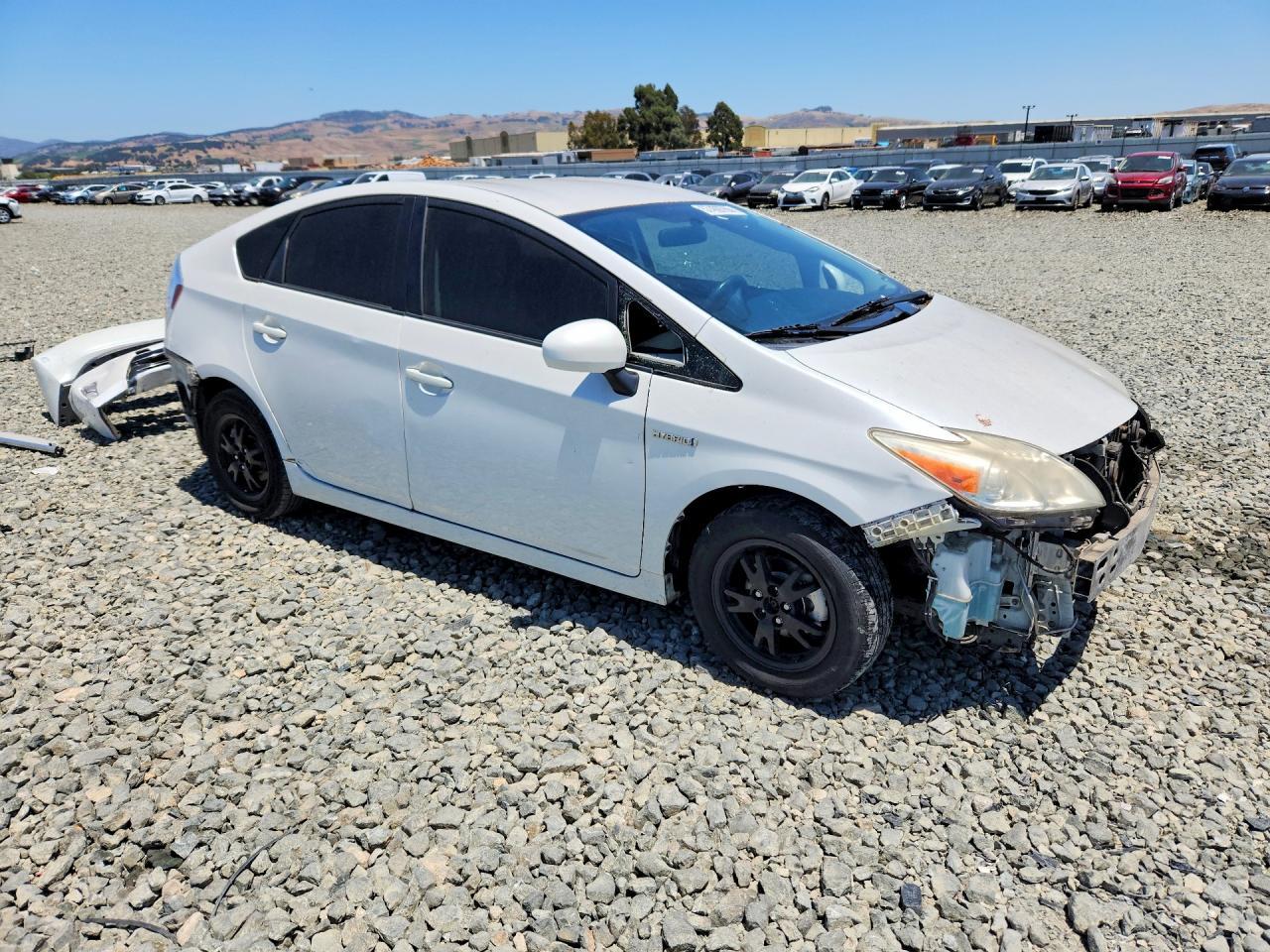 2014 Toyota Prius Two - Фото 4