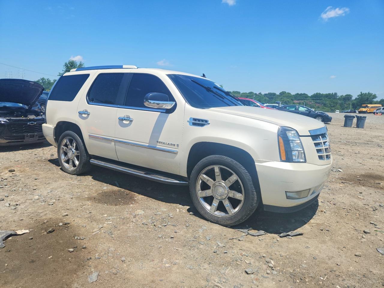 2008 Cadillac Escalade Luxury - Image 4