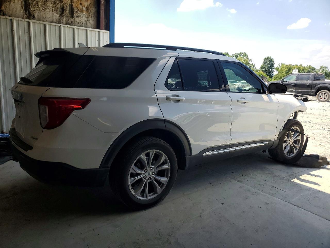 2022 Ford Explorer Xlt - Image 3