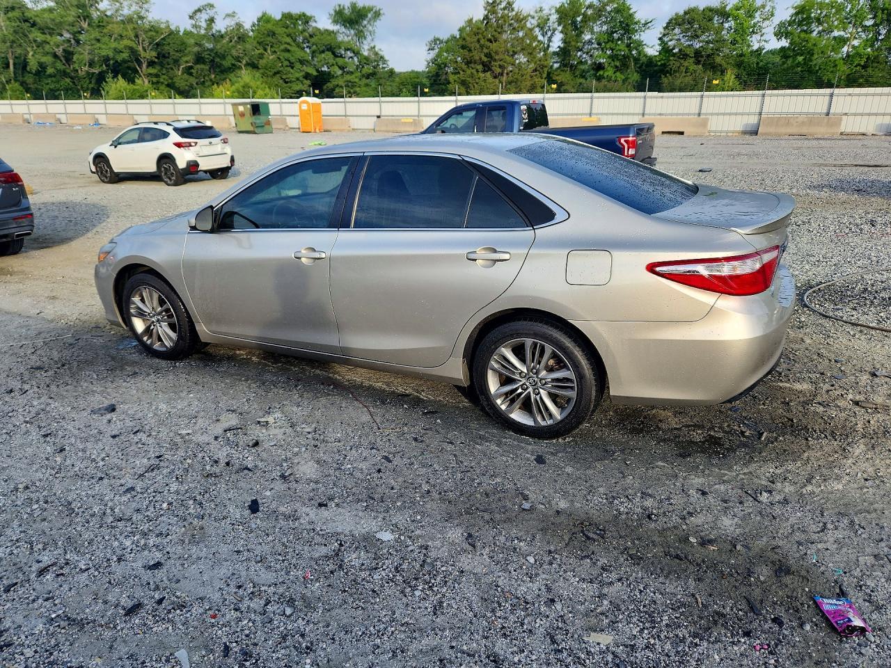 2015 Toyota Camry Se - Фото 2