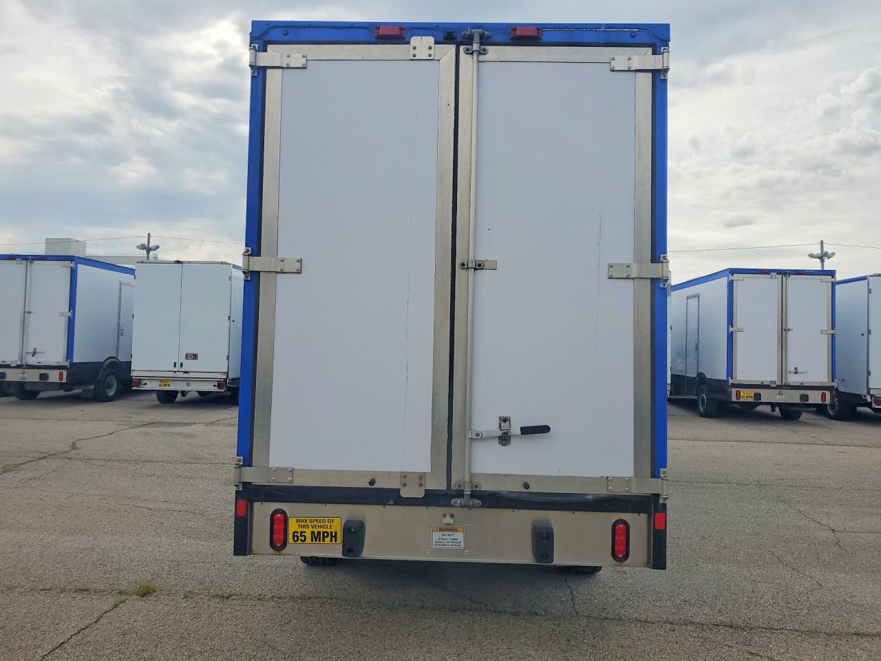 2023 Ford Transit Refrigerated Box Truck - Фото 6