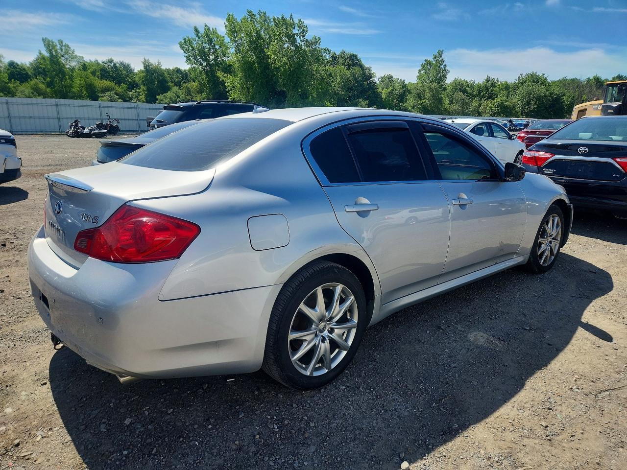 2013 Infiniti G37 Sedan X - Фото 3