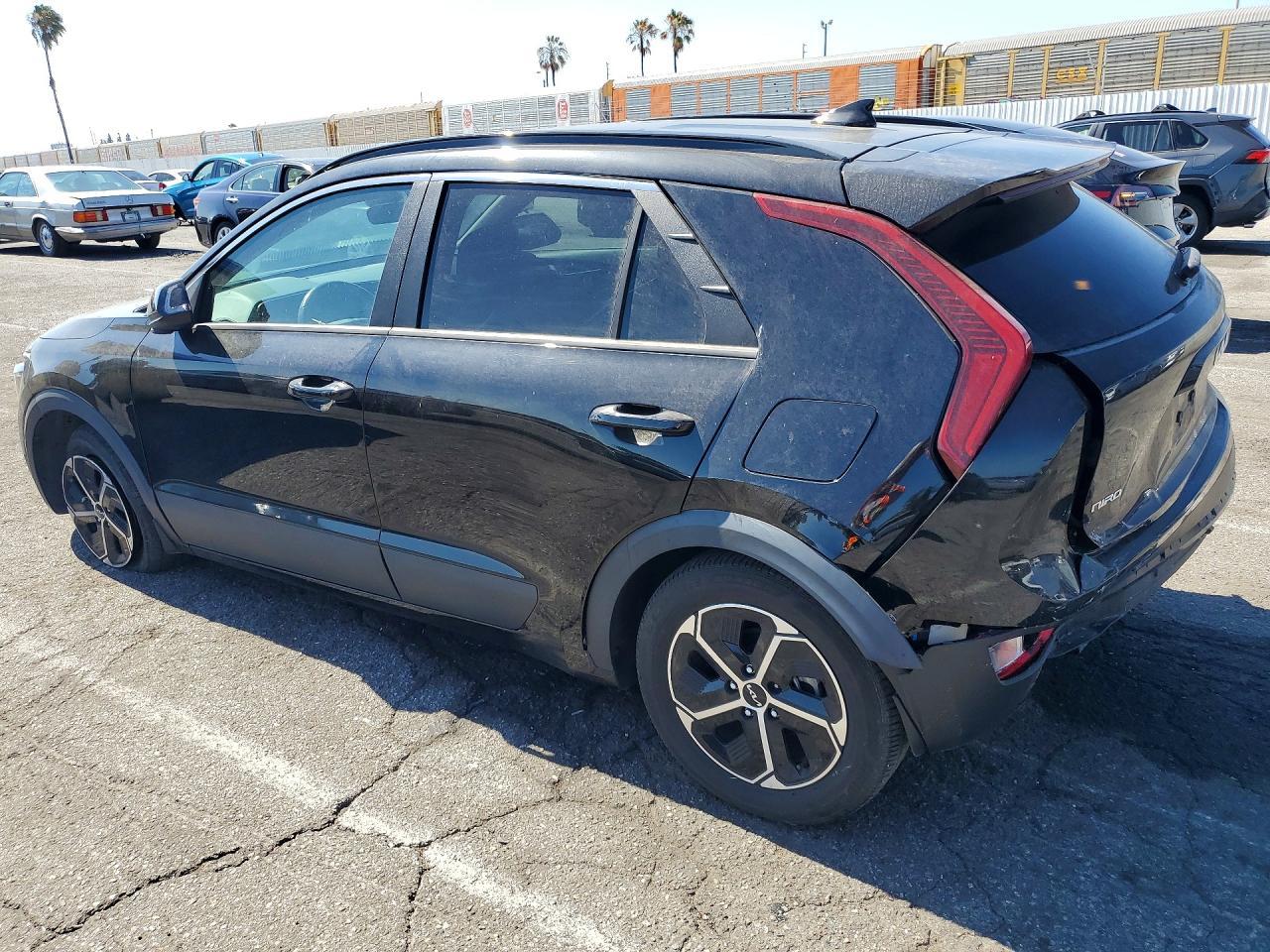 2023 Kia Niro Ex - Image 2
