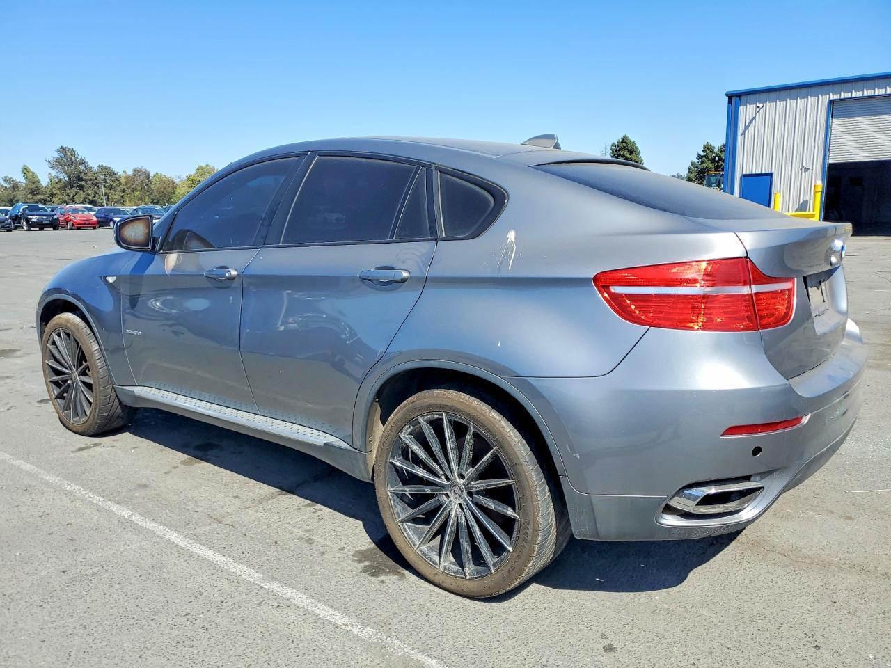 2009 BMW X6 - Image 2