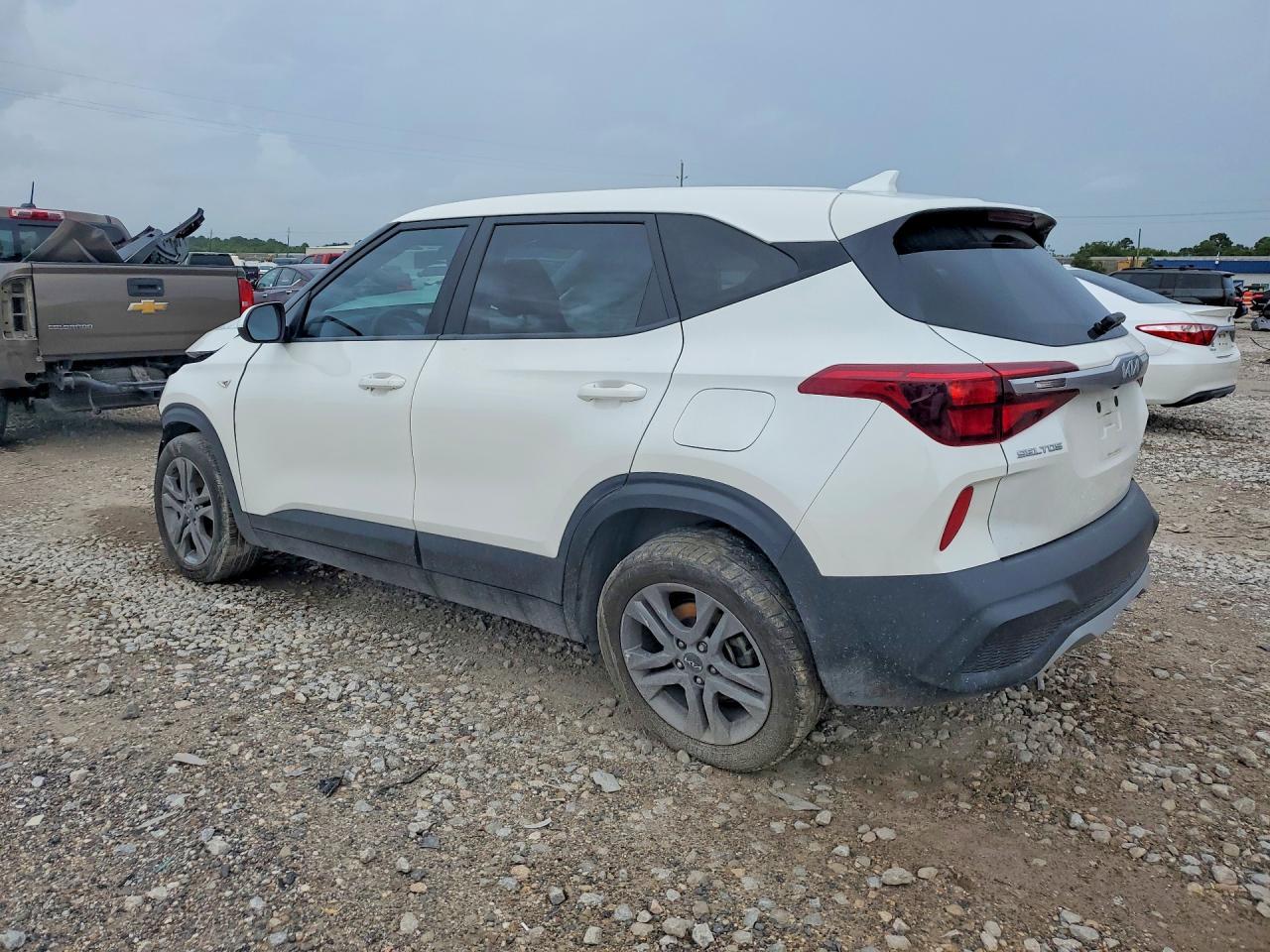 2023 Kia Seltos Lx - Image 2