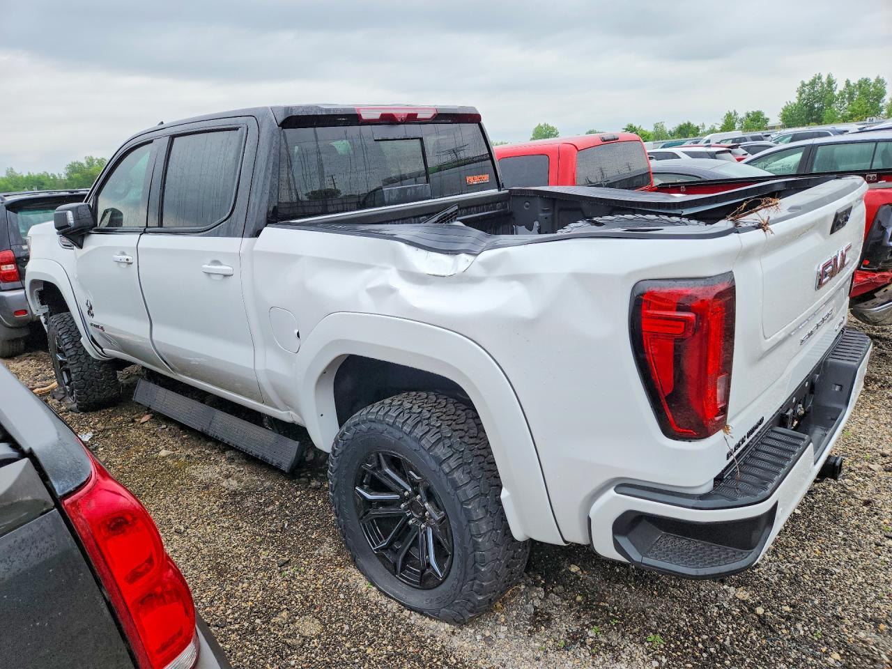 2025 GMC Sierra K1500 At4 - Image 2
