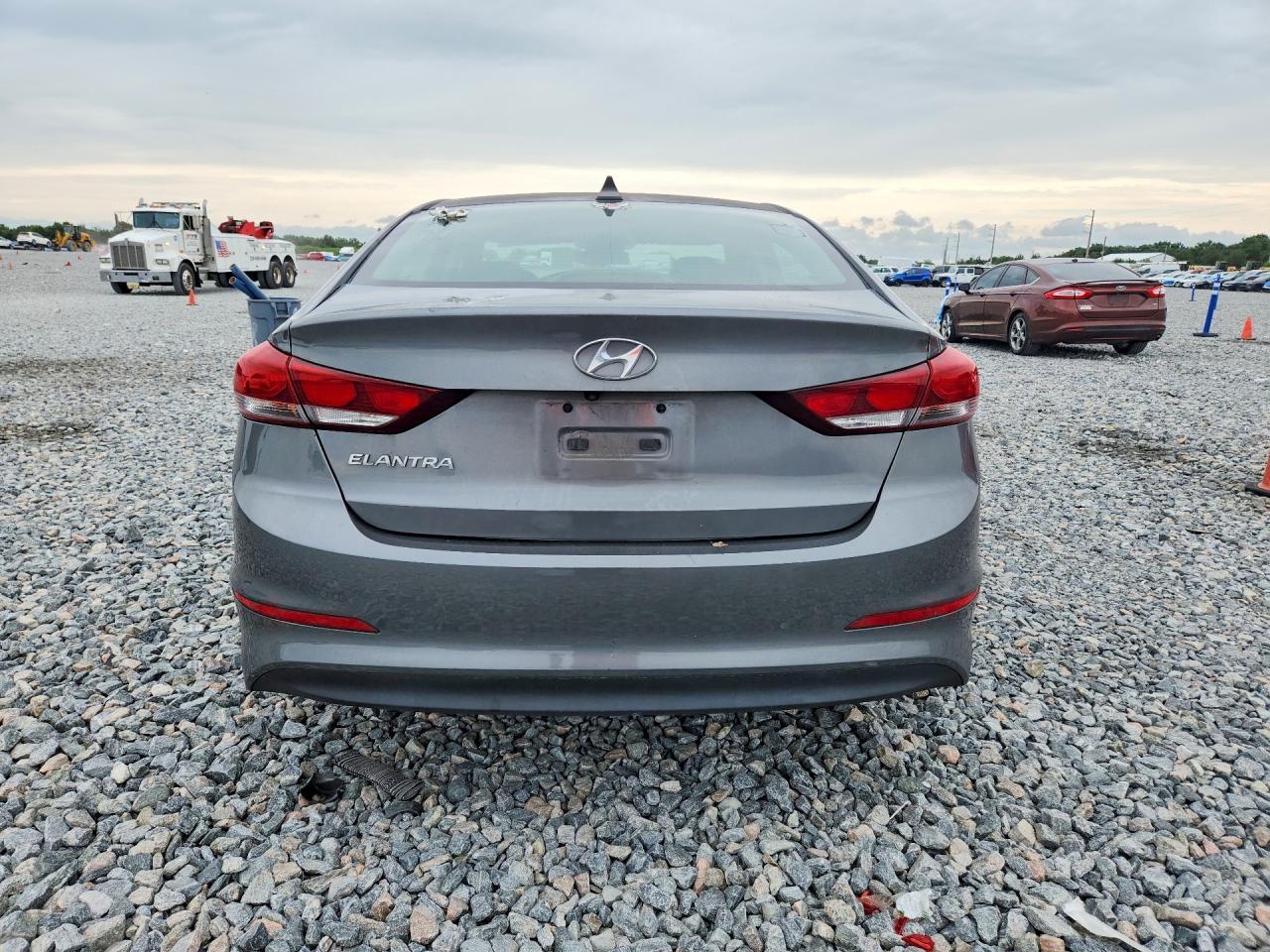 2018 Hyundai Elantra Sel - Фото 6