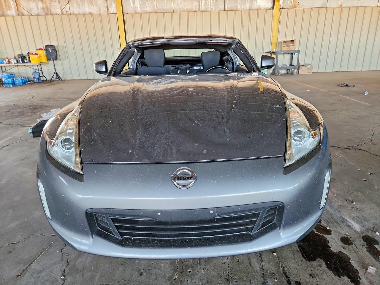 2015 Nissan 370Z Sport - Image 5