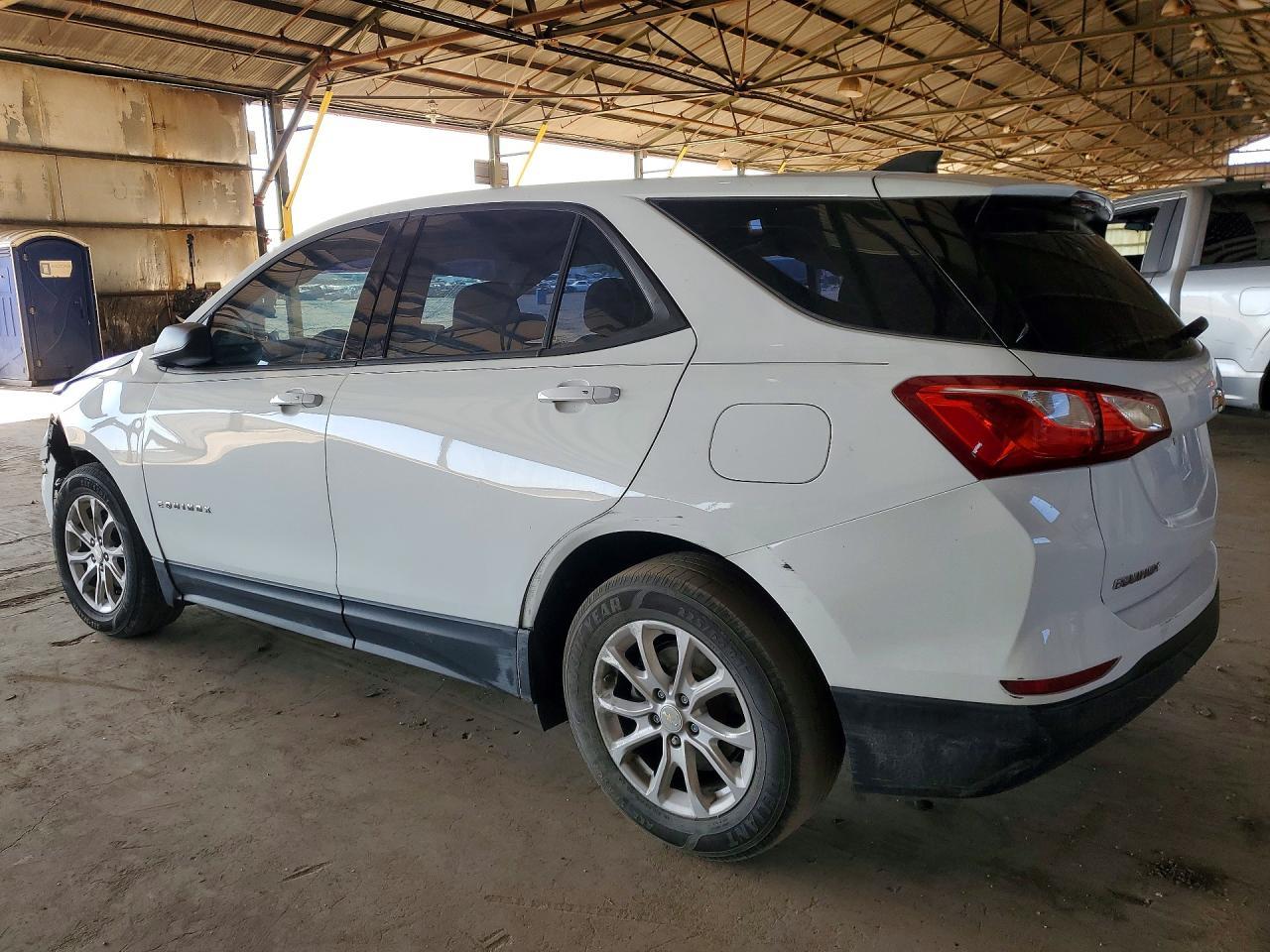 2019 Chevrolet Equinox Ls - Фото 2