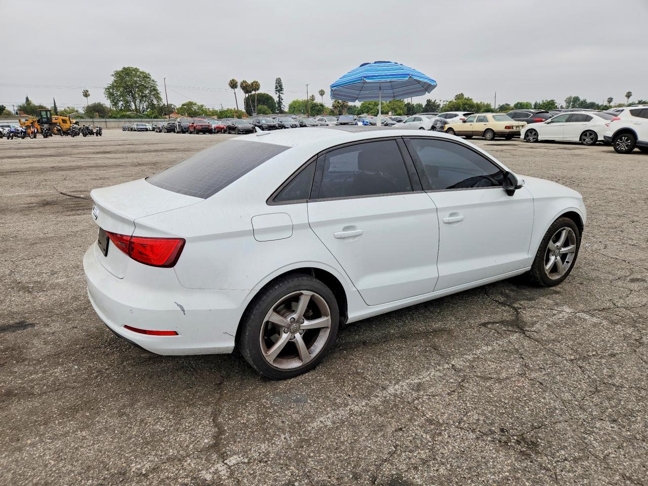 2016 Audi A3 Premium - Фото 3