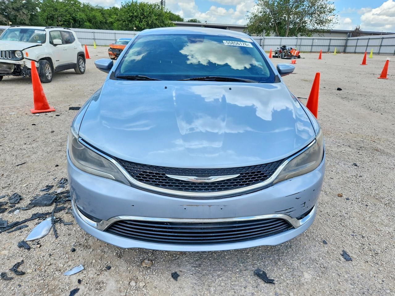 2015 Chrysler 200 Limited - Image 5