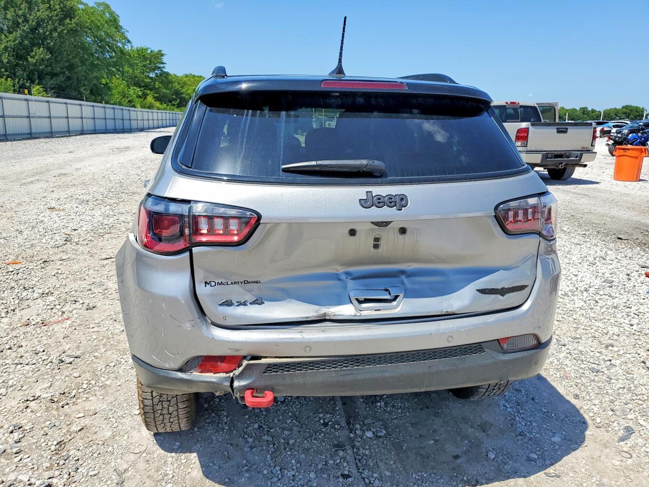 2023 Jeep Compass Trailhawk - Image 6