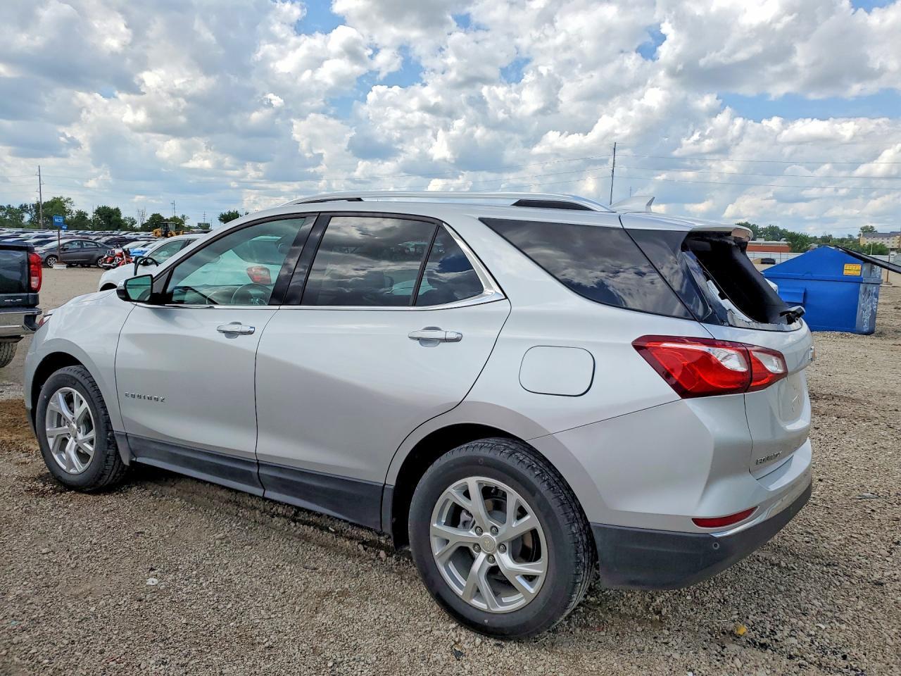 2020 Chevrolet Equinox Premier - Image 2