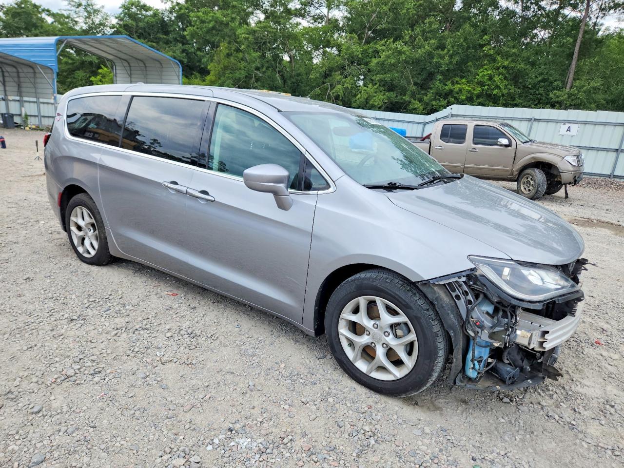 2018 Chrysler Pacifica Touring Plus - Image 4