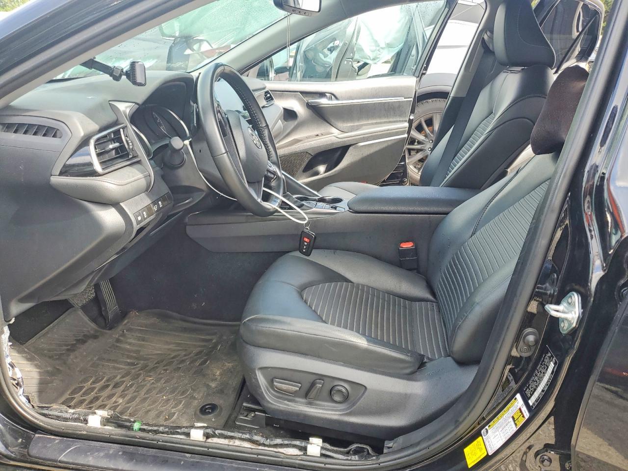 2024 Toyota Camry Hybrid Se Nightshade - Image 7