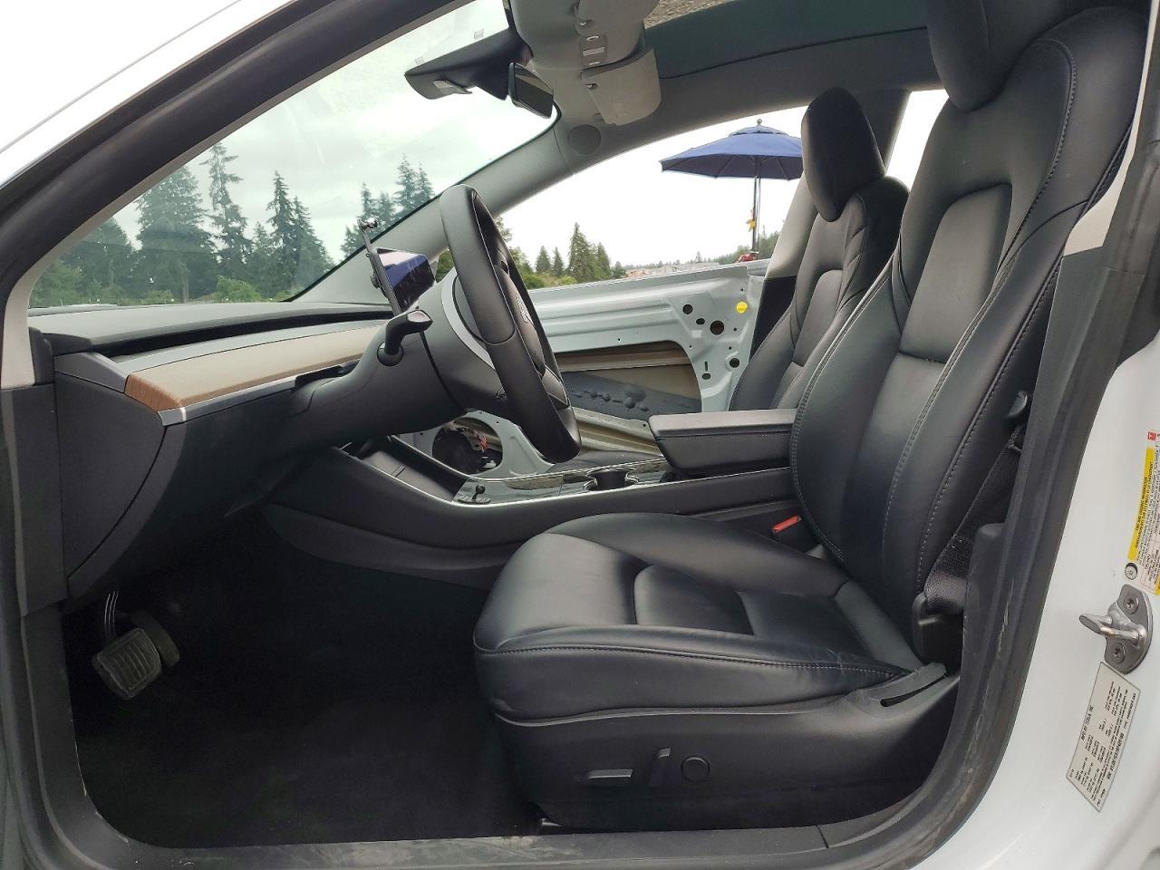 2019 Tesla Model 3 - Image 7