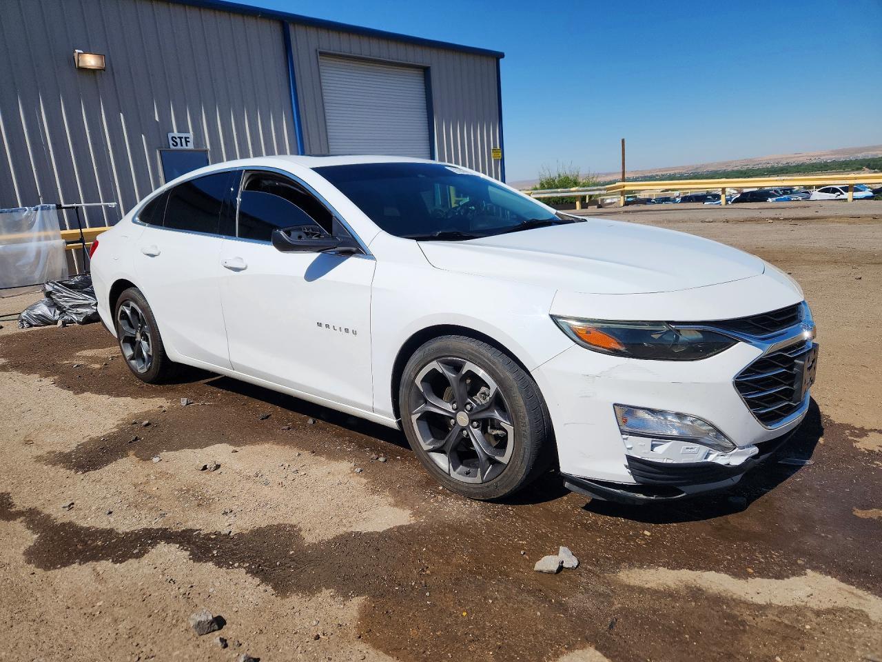 2023 Chevrolet Malibu Lt - Image 4