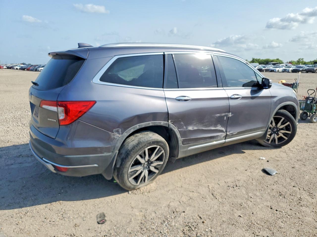2020 Honda Pilot Touring - Image 3