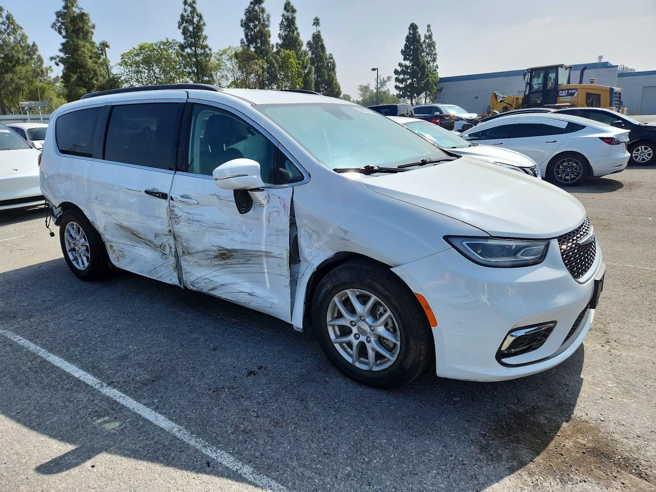2022 Chrysler Pacifica Touring L - Image 4