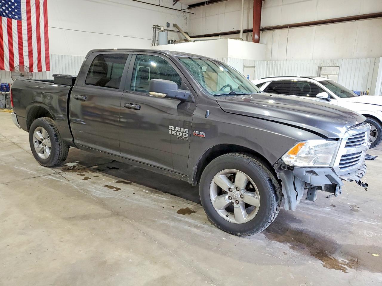 2019 Ram 1500 Classic Slt - Image 4