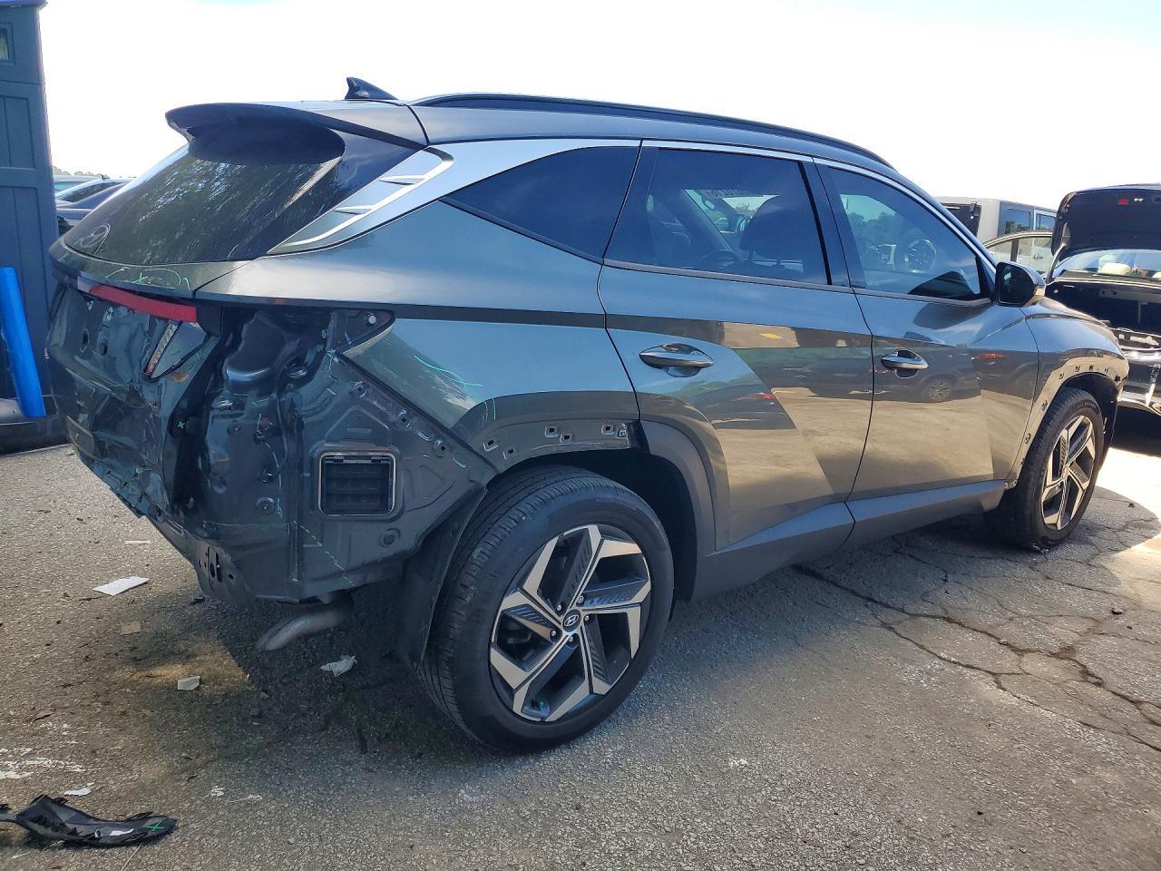 2022 Hyundai Tucson - Image 3